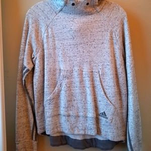 Adidas Hooded Sweatshirt.  SIZE m
